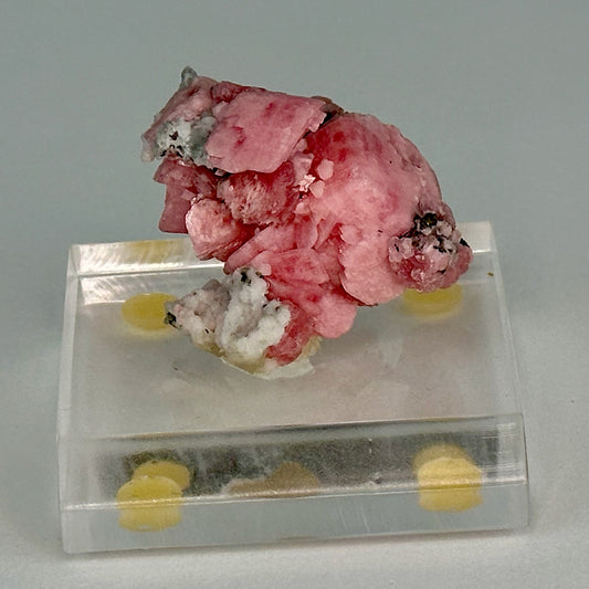 Rhodocrhosite on Quartz